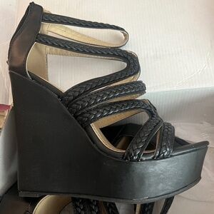 New- womens wedge heel